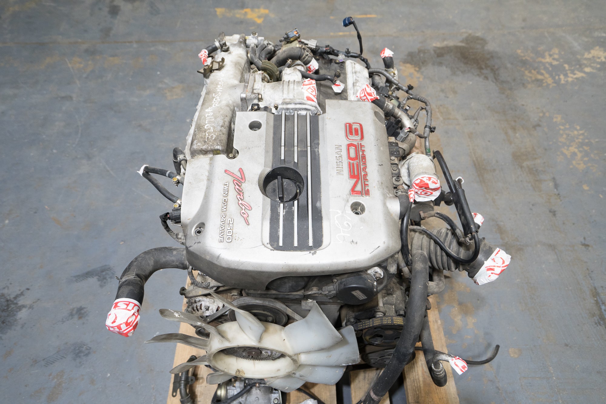 NISSAN SKYLINE R34 / STAGEA WGC34 RB25DET NEO ENGINE - JDM Distro
