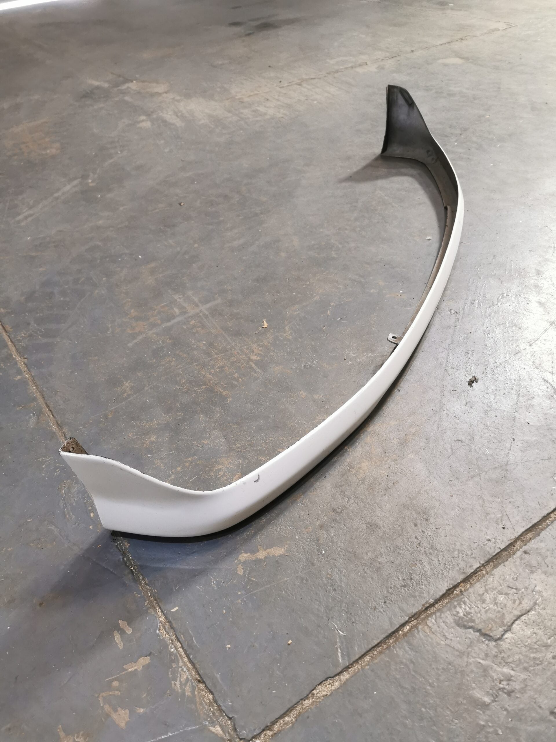 TOYOTA ALTEZZA SXE10 GXE10 GENUINE OEM FRONT LIP - JDM Distro