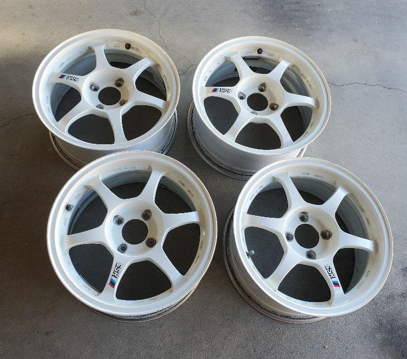 SSR Type-C 15inch 7J+35 4h PCD100 2本 light weight SSR Type-C 15inch 7J +35 PCD100 4 hole white used 2