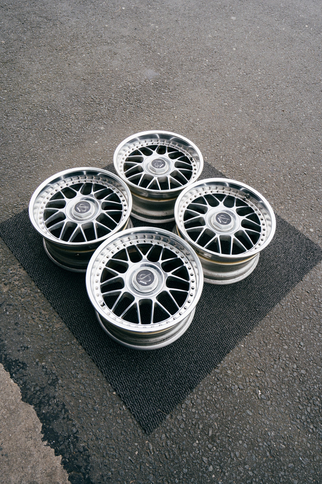STICH GULF MESH CHROME - JDM Distro - Buy JDM Wheels, Engines and