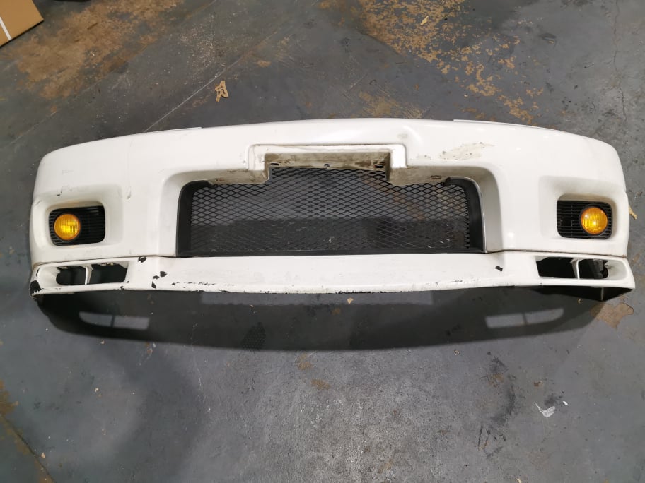 NISSAN SKYLINE GTR BCNR33 OEM PLASTIC FRONT BUMPER &amp; SPLITTER &amp; FOG LIGHTS