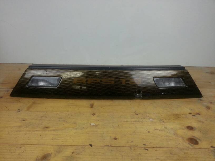NISSAN 180SX KOUKI S13 TAIL LIGHT CARBON CENTRE GARNISH PANEL