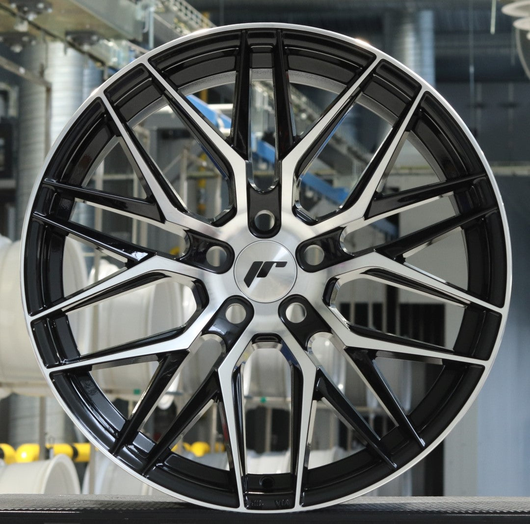 Japan Racing JR Wheels Showroom 19x10.5 ET  Black