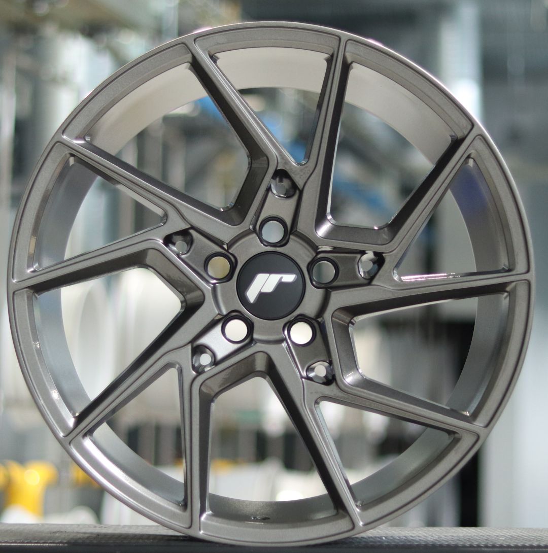 Japan Racing JR Wheels Showroom 19x8.5 ET
