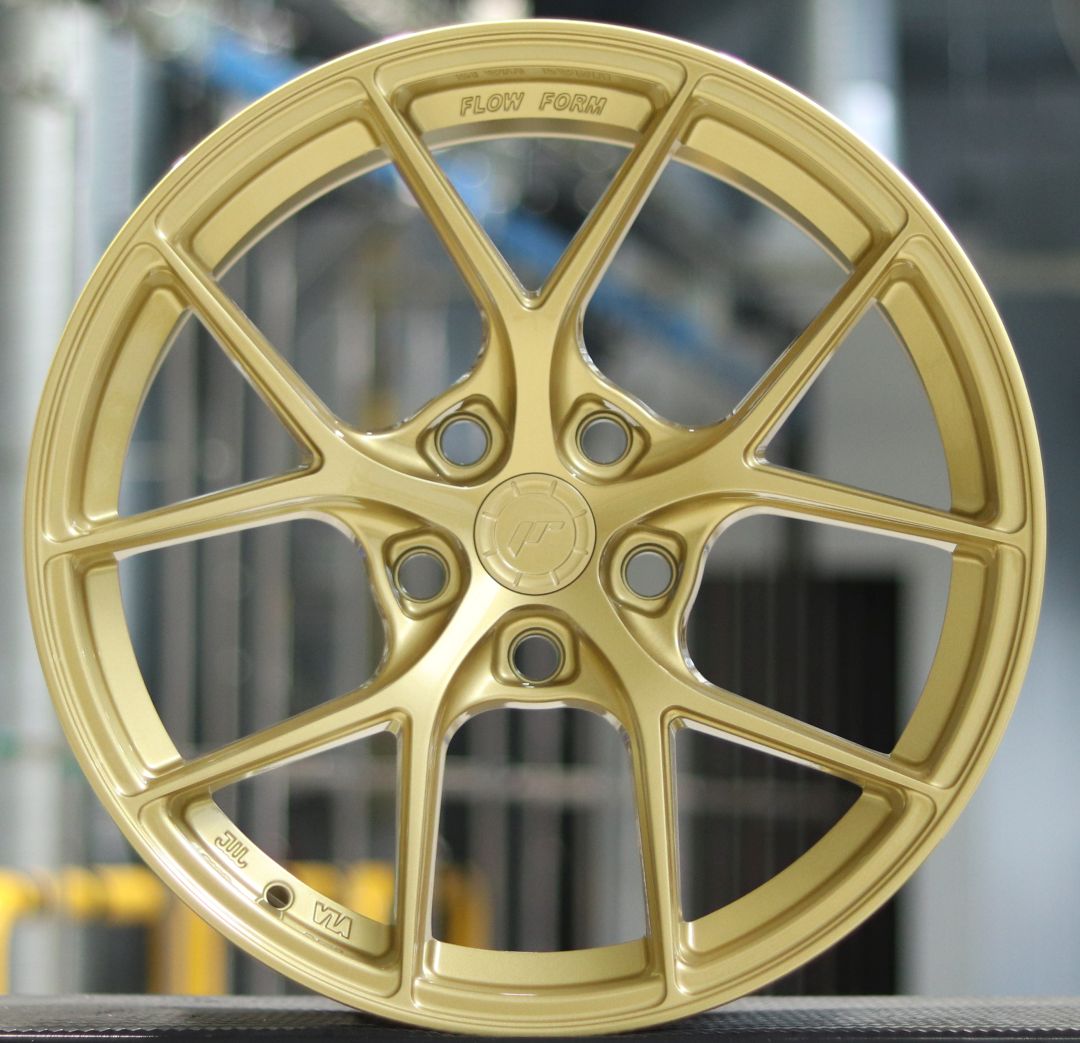 Japan Racing JR Wheels Showroom 18x10.5 ET  Gold