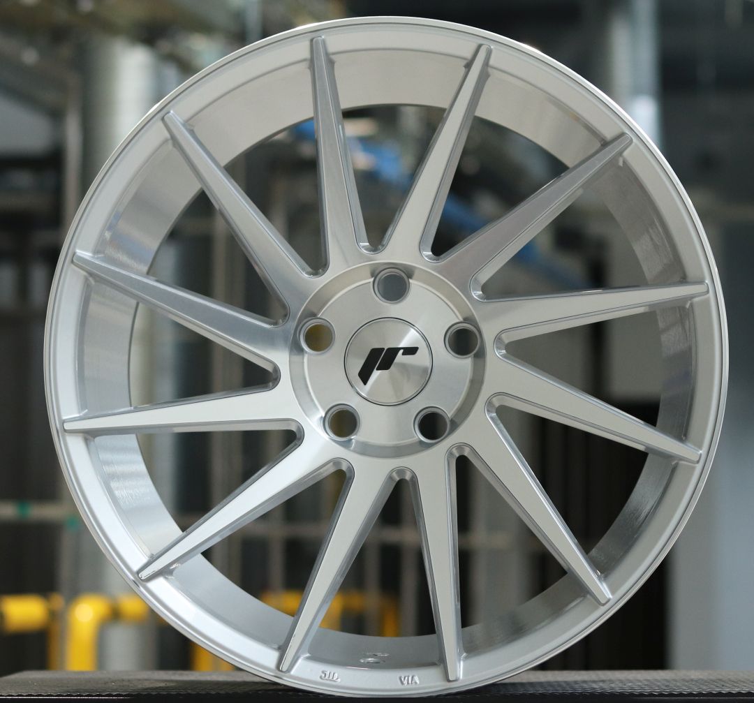 Japan Racing JR Wheels Showroom 19x9.5 ET  Silver