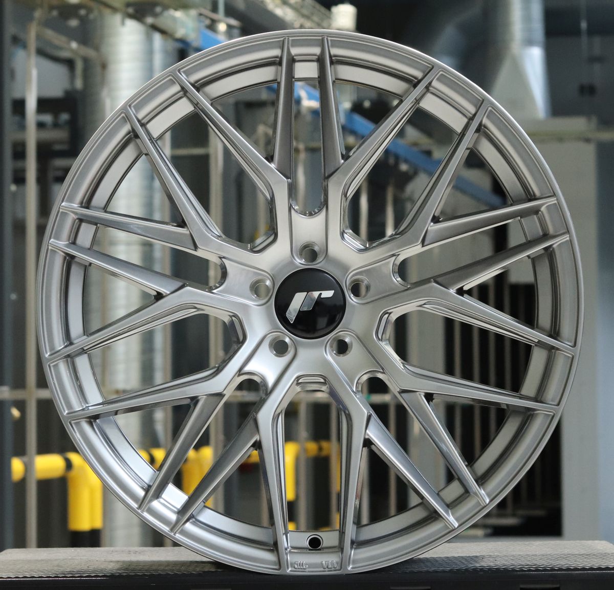 Japan Racing JR Wheels Showroom 19x8.5 ET  Hyper Black