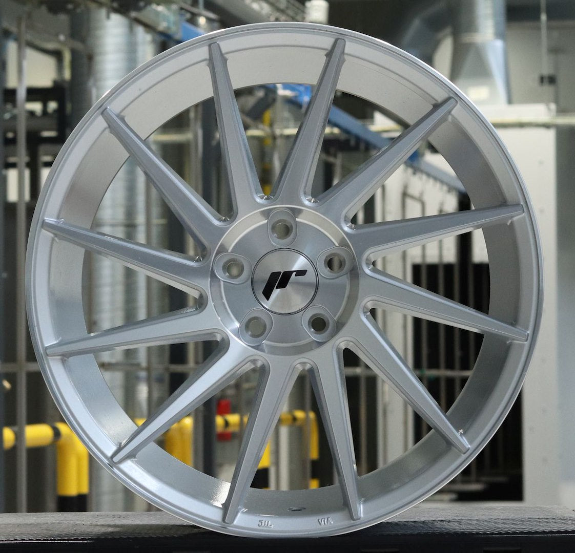 Japan Racing JR Wheels Showroom 19x8.5 ET  Silver
