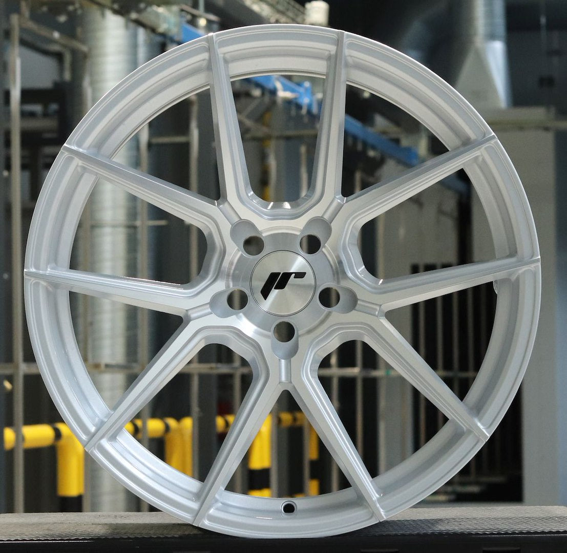 Japan Racing JR Wheels Showroom 19x9.5 ET  Silver