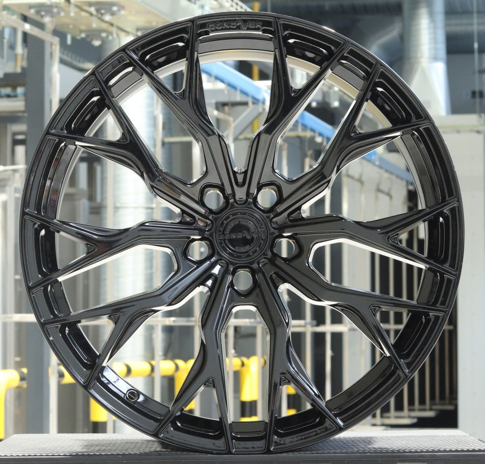 Japan Racing JR Wheels Showroom 21x11.5 ET  Platinum Black