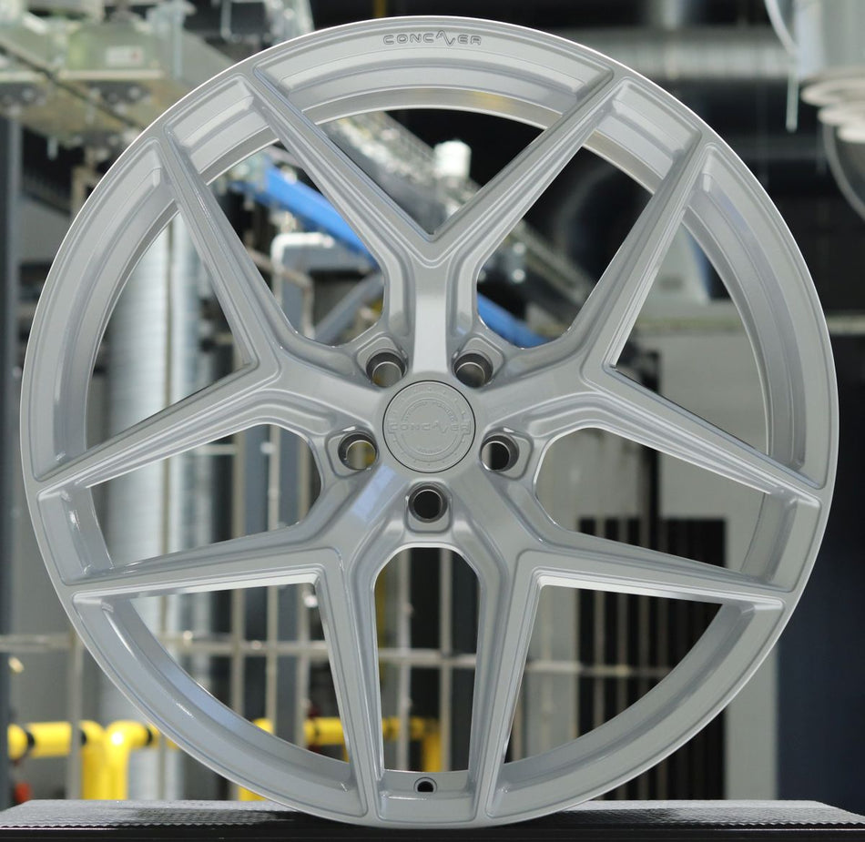 Japan Racing JR Wheels Showroom 22x10.5 ET  Silver