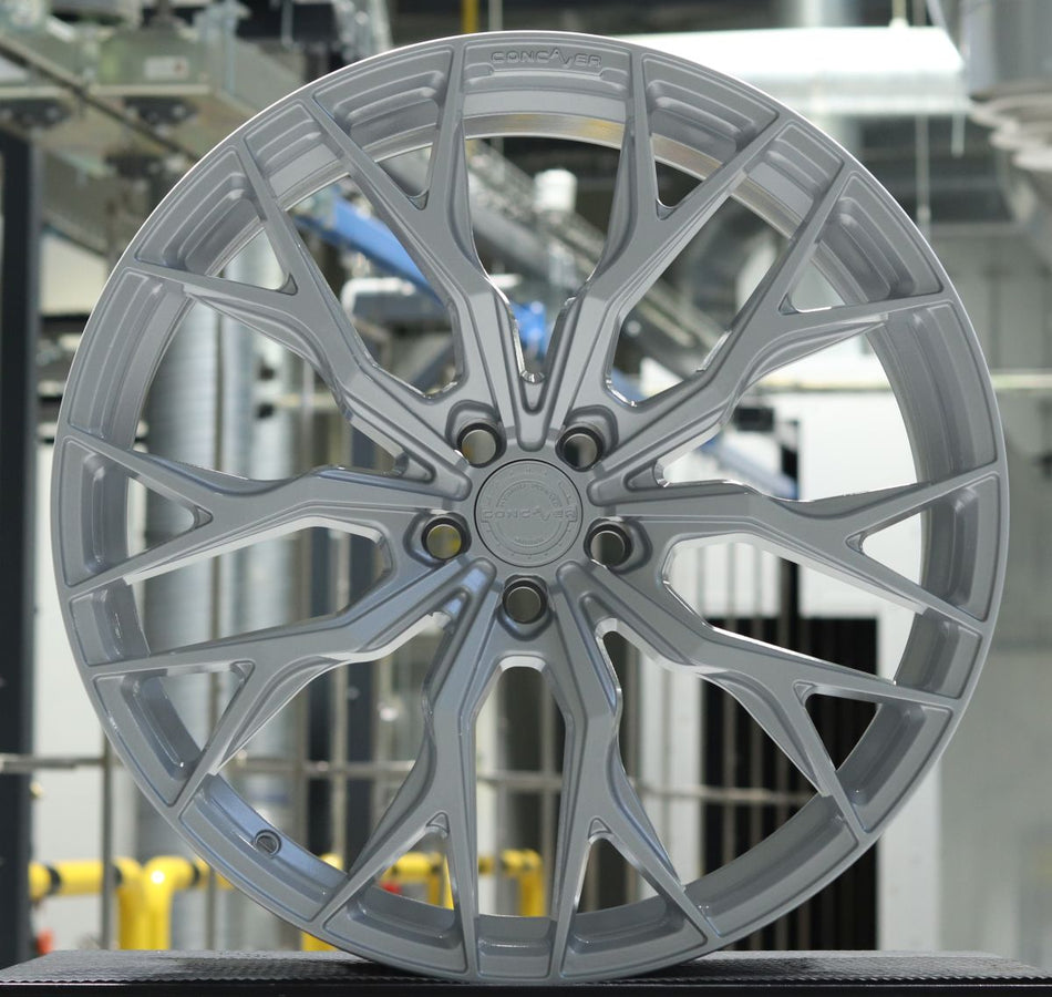 Japan Racing JR Wheels Showroom 22x10.5 ET  Silver