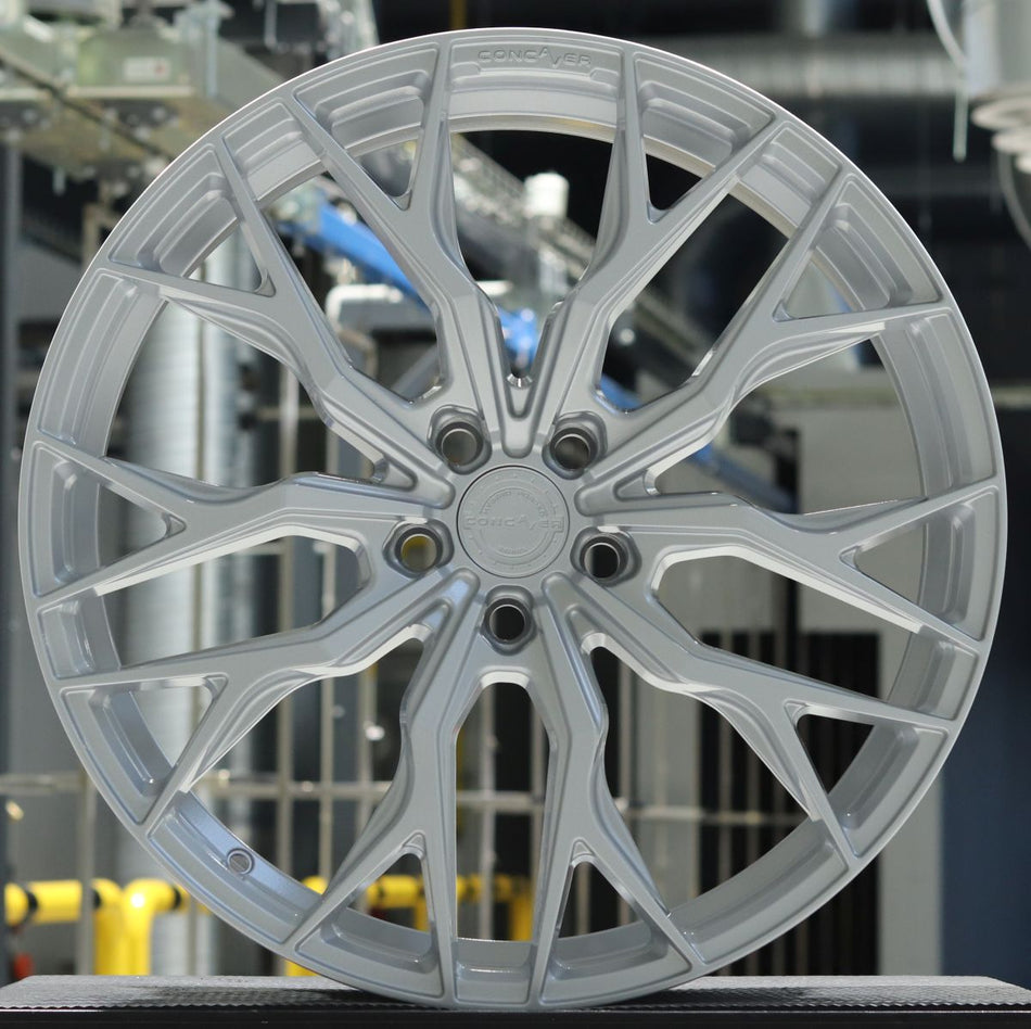 Japan Racing JR Wheels Showroom 22x9 ET  Silver