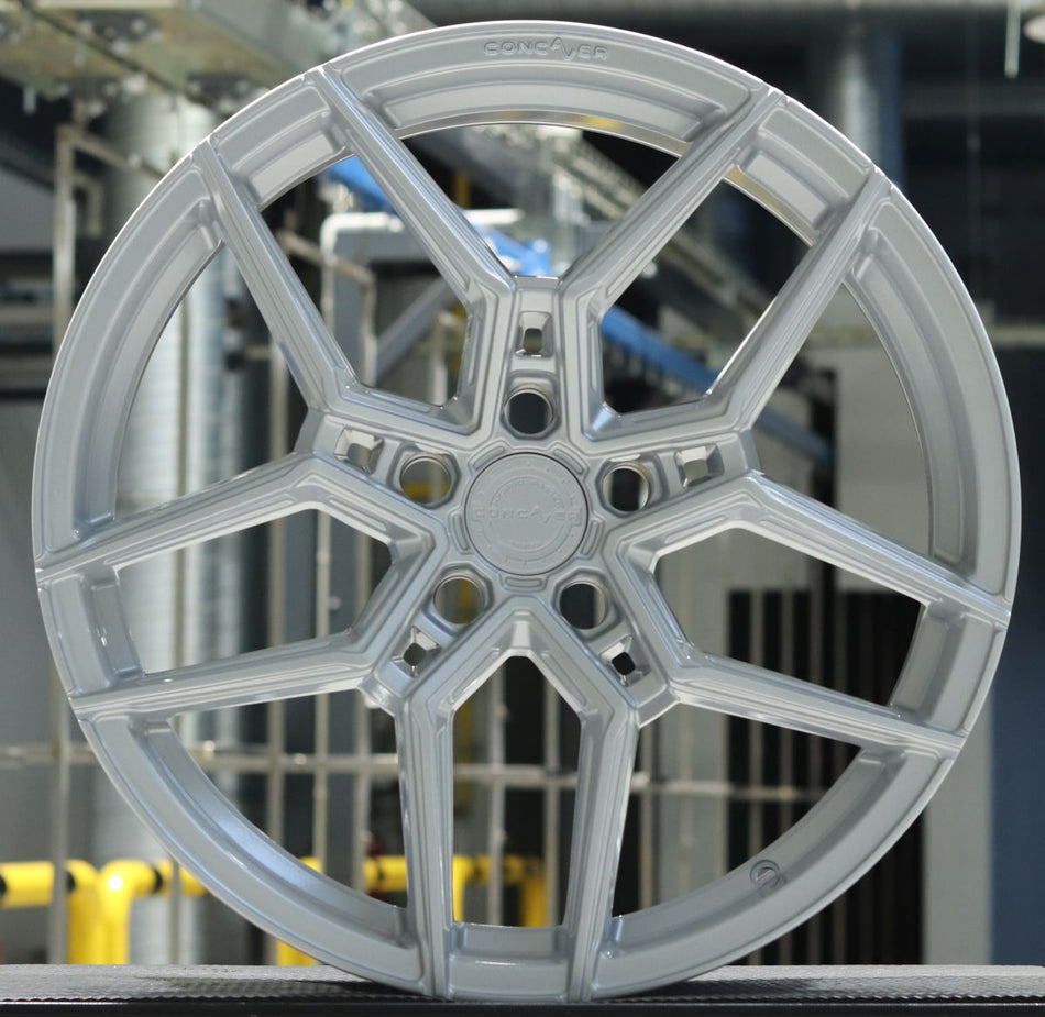 Japan Racing JR Wheels Showroom 20x9 ET  Silver