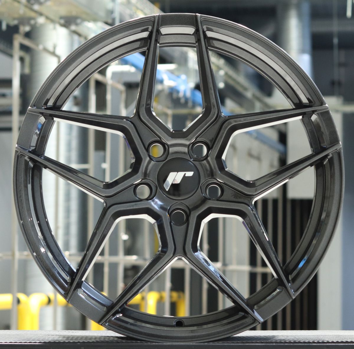 Japan Racing JR Wheels Showroom 19x8.5 ET  Gun metal