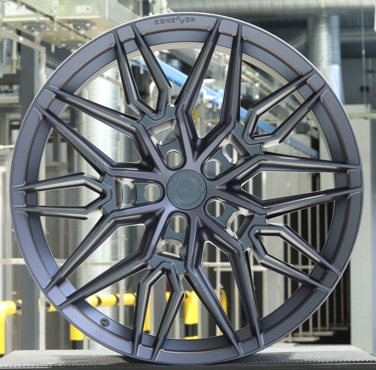 Japan Racing JR Wheels Showroom 22x10.5 ET  Purple