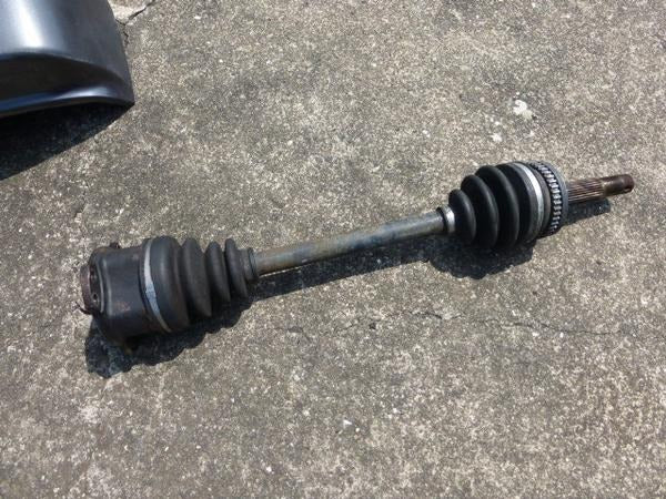 NISSAN SKYLINE GTR R32 R33 FRONT LHS DRIVESHAFT AXLE