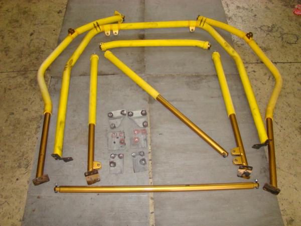 CUSCO 8-POINT ROLL CAGE MITSUBISHI LANCER EVO 3 CE9A