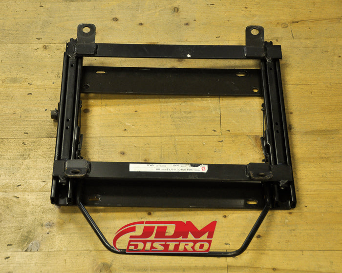 MAZDA MX5 SEAT RAIL, RHS BOTTOM MOUNT, BRIDE