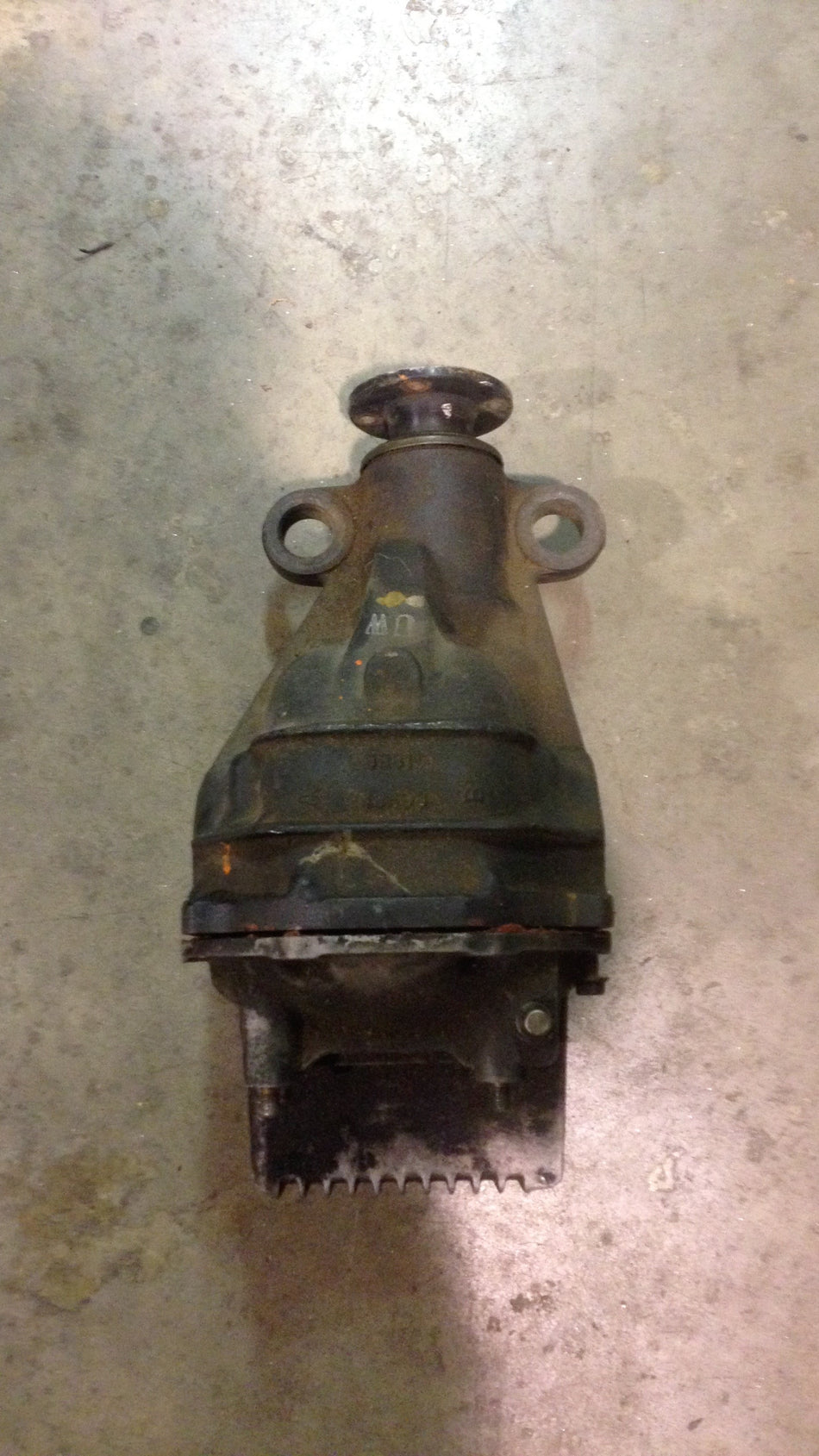 NISSAN R200 DIFFERENTIAL HOUSING WITH 4.08 FINAL DRIVE