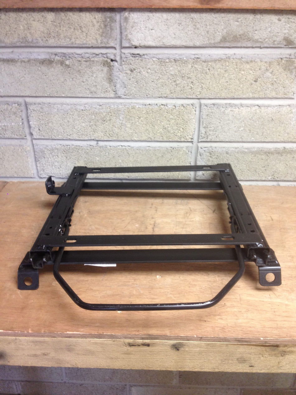 HONDA CIVIC EG BOTTOM MOUNT RAIL RIGHT SIDE