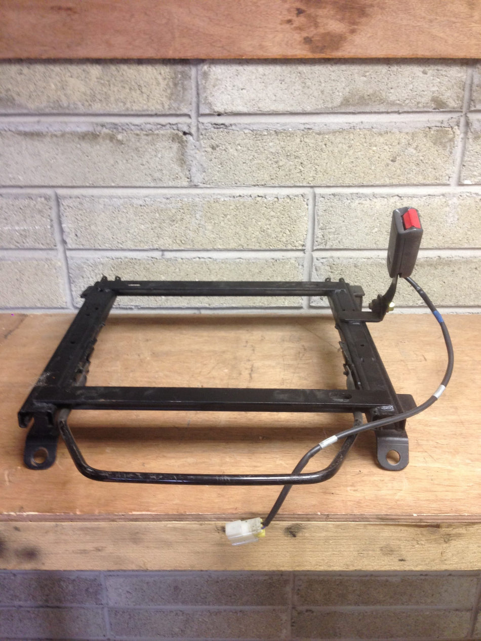 SUBARU IMPREZA/LEGACY GC/CB BRIDE BOTTOM MOUNT RAIL RIGHT SIDE