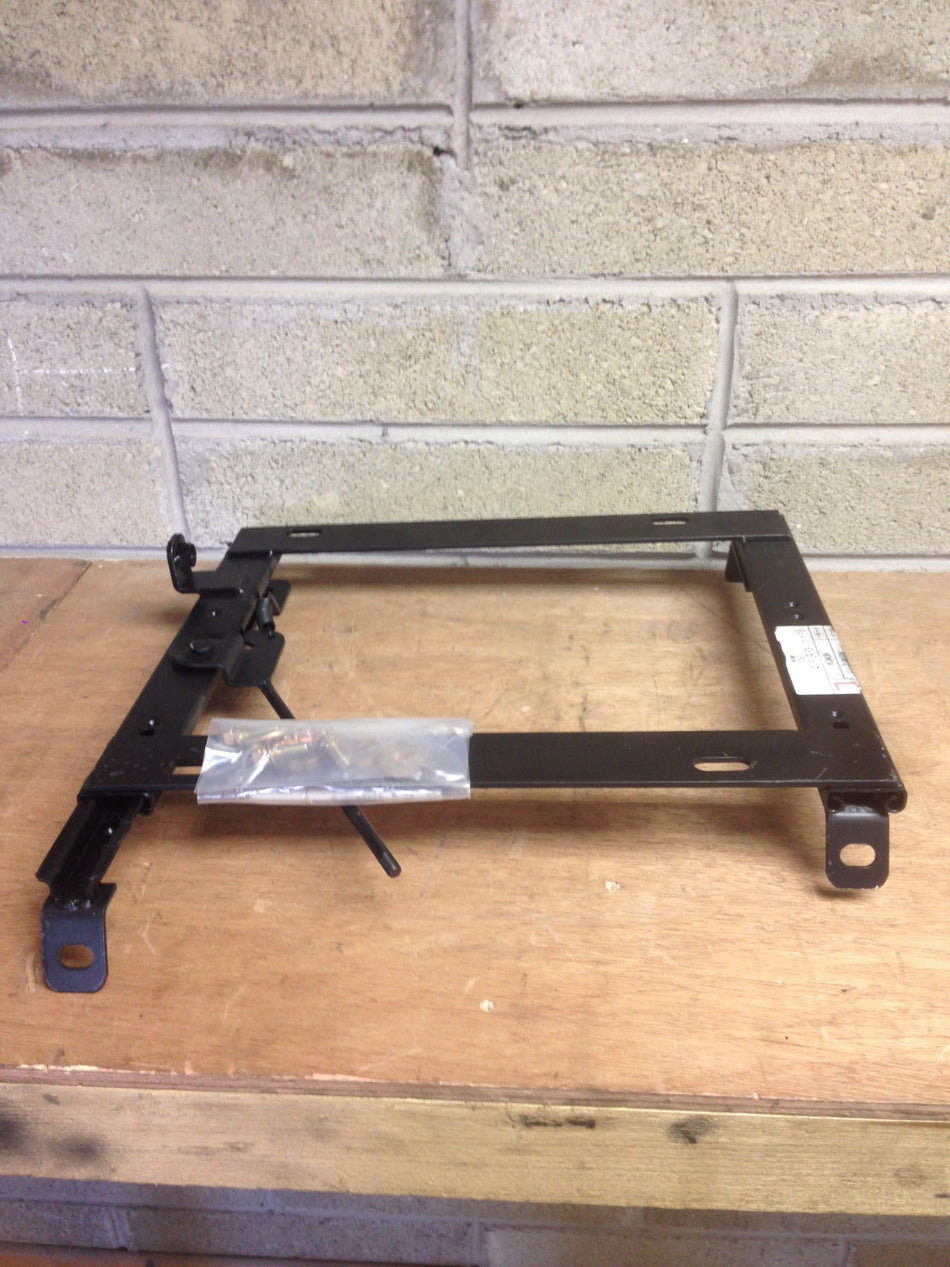HONDA EK5 BOTTOM MOUNT RAIL LEFT SIDE