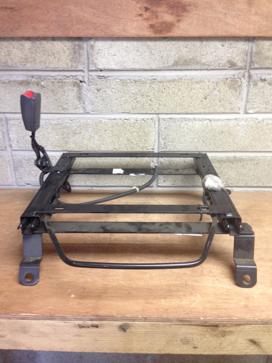 HONDA CL1/CF3 ACCORD EURO R BOTTOM MOUNT RAIL LEFT SIDE