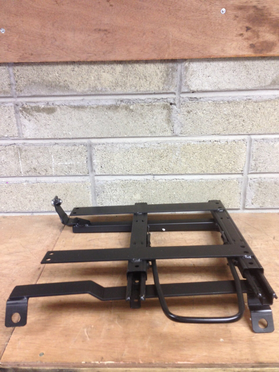 NISSAN SKYLINE R32/33/34 BOTTOM MOUNT RAIL LEFT SIDE