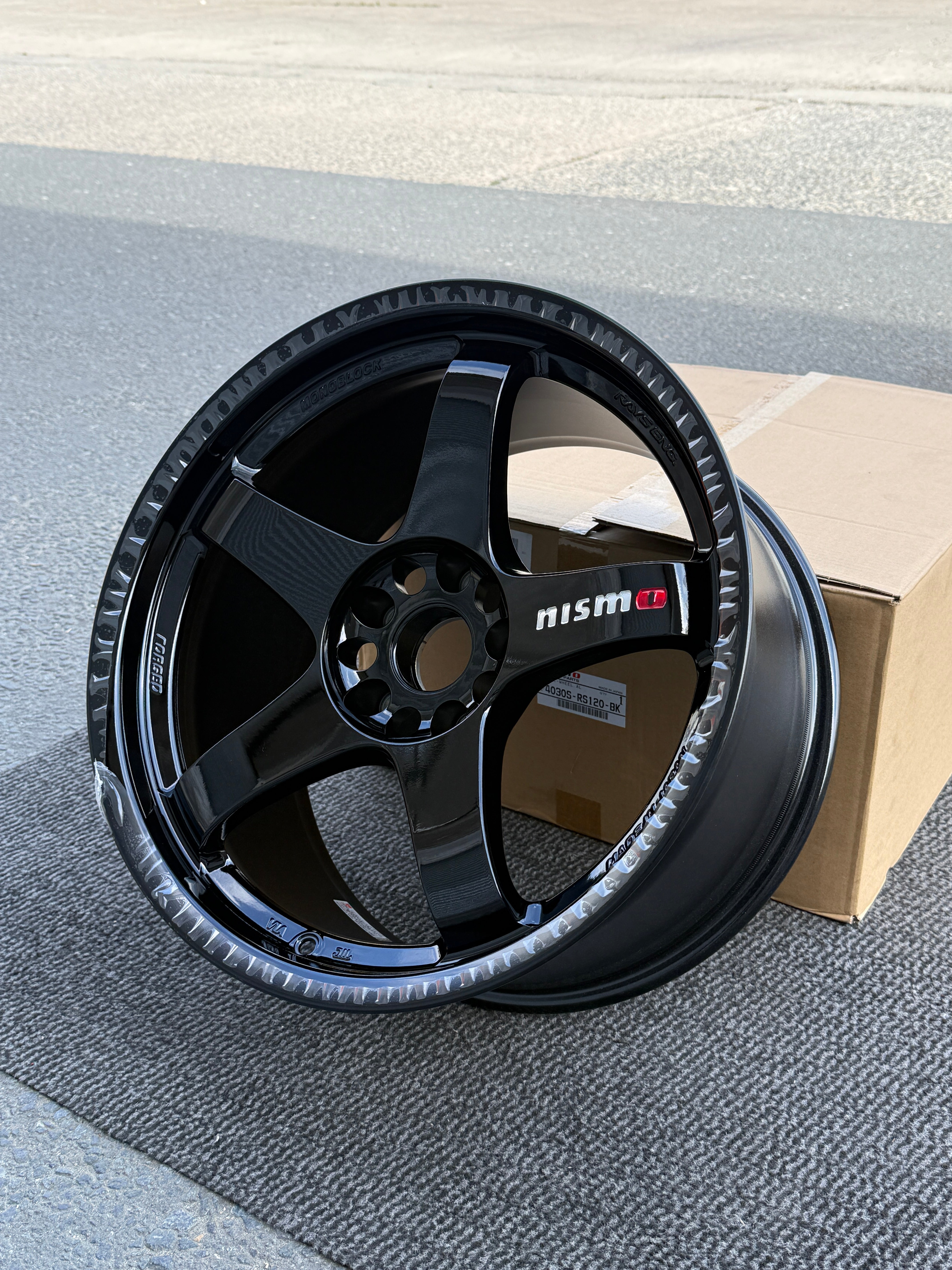NEW NISMO LMGT4 OMORI FACTORY - JDM Distro - Buy JDM Wheels