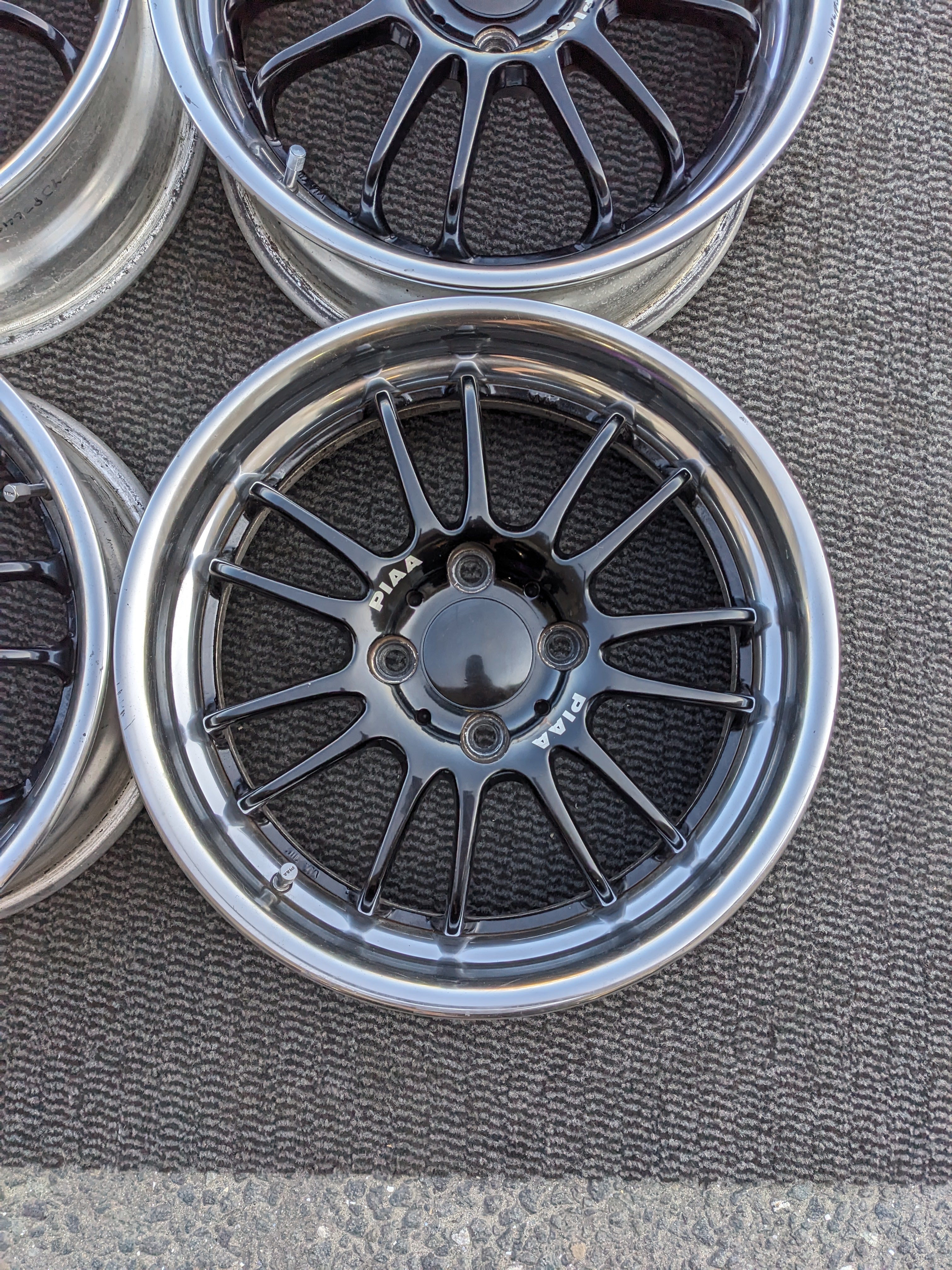 PIAA ROZZA 7J×15 off+35 pcd100/4H 195/55R15 タイヤ付き4本セット