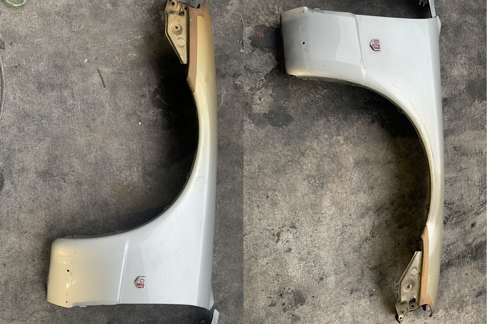 NISSAN SKYLINE R32 GTR BNR32 GENUINE OEM FRONT FENDERS WINGS PAIR