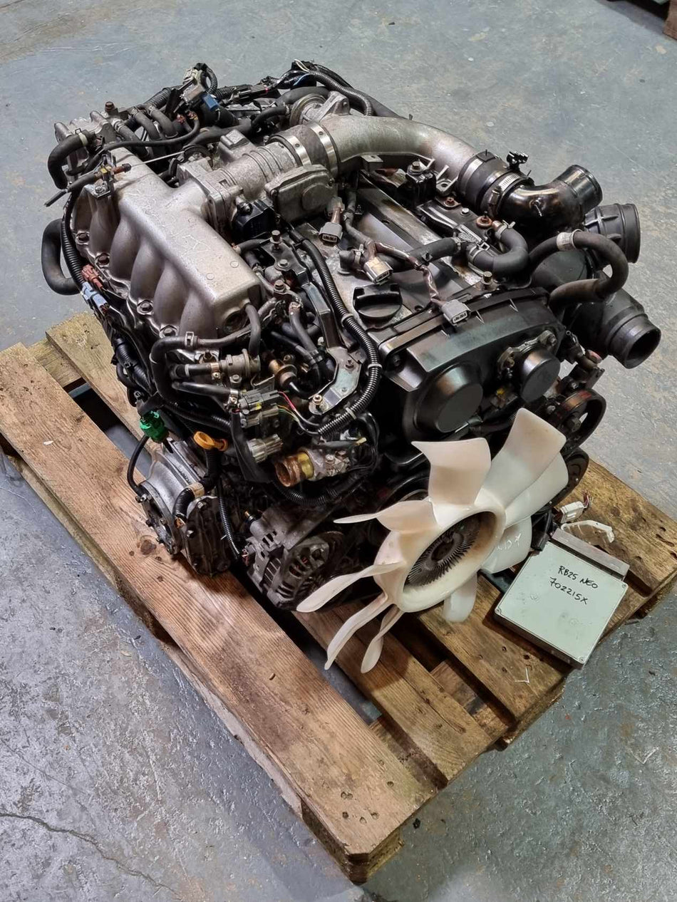 NISSAN SKYLINE R34 / STAGEA WGC34 RB25DET NEO ENGINE