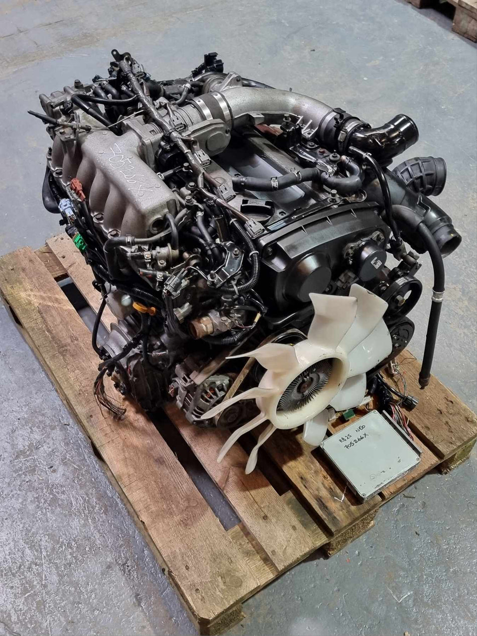 NISSAN SKYLINE R34 / STAGEA WGC34 RB25DET NEO ENGINE