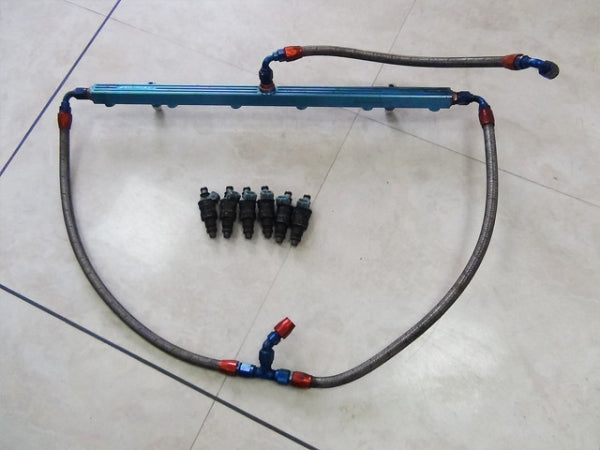 GREDDY 700CC RB26DETT INJECTORS & GREDDY RAIL