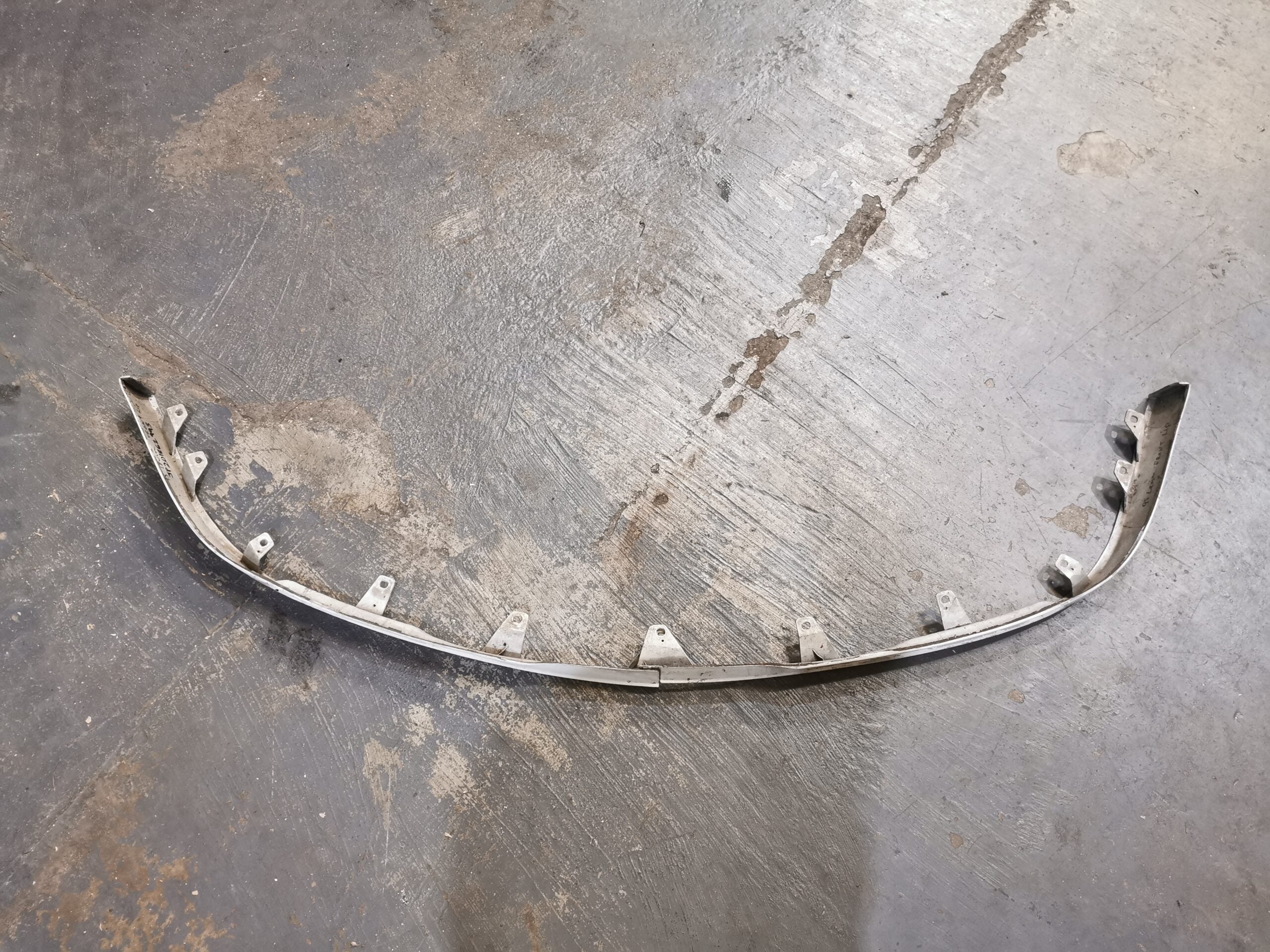 TOYOTA LEVIN/TRUENO AE111 GENUINE ZENKI OEM FRONT LIP - JDM Distro