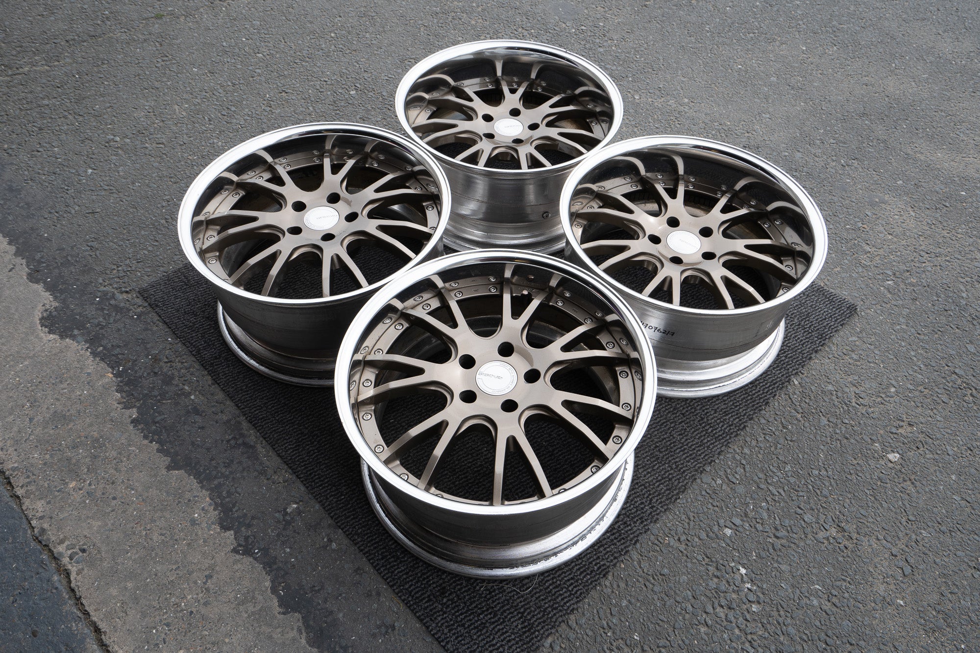 work グノーシス GS4　 WORK Gnosis GS-4 - 2-Piece - 19-21 inch - Custom Sizing-Gnos