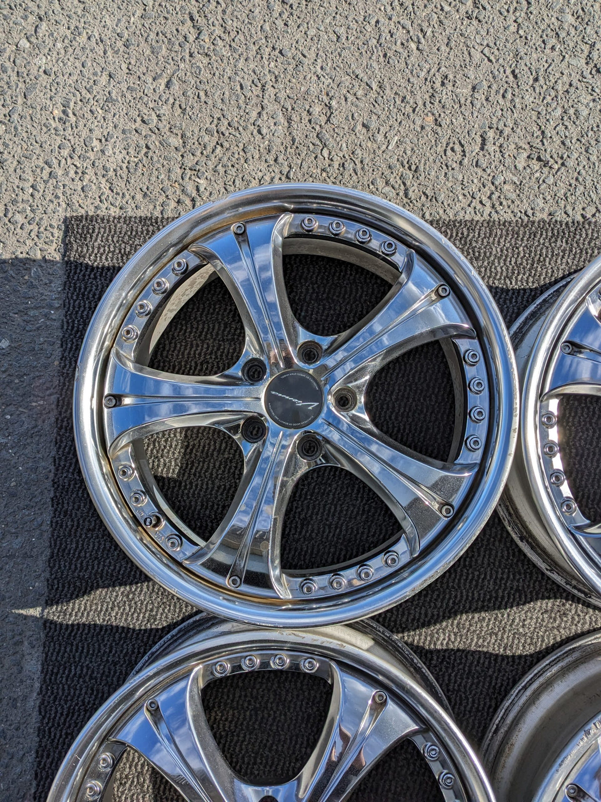Vienna Rims SSR VIENNA COURAGE CHROME - JDM Distro - Buy JDM Wheels, Engines and ...