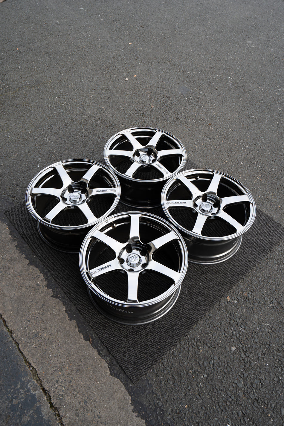 YOKOHAMA ADVAN AVS MODEL T6 CHROME