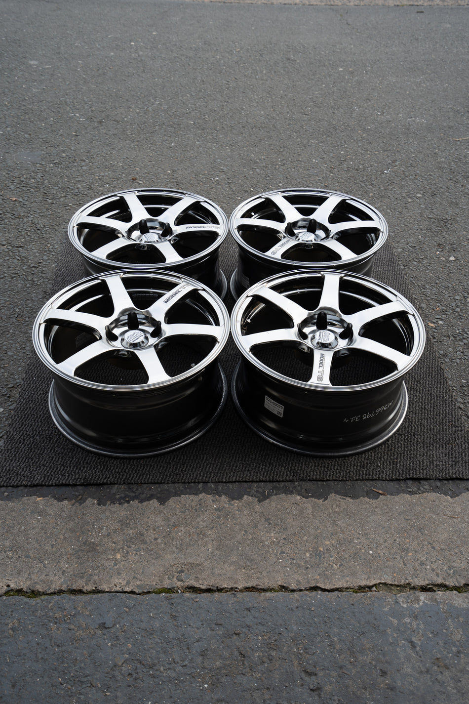 YOKOHAMA ADVAN AVS MODEL T6 CHROME