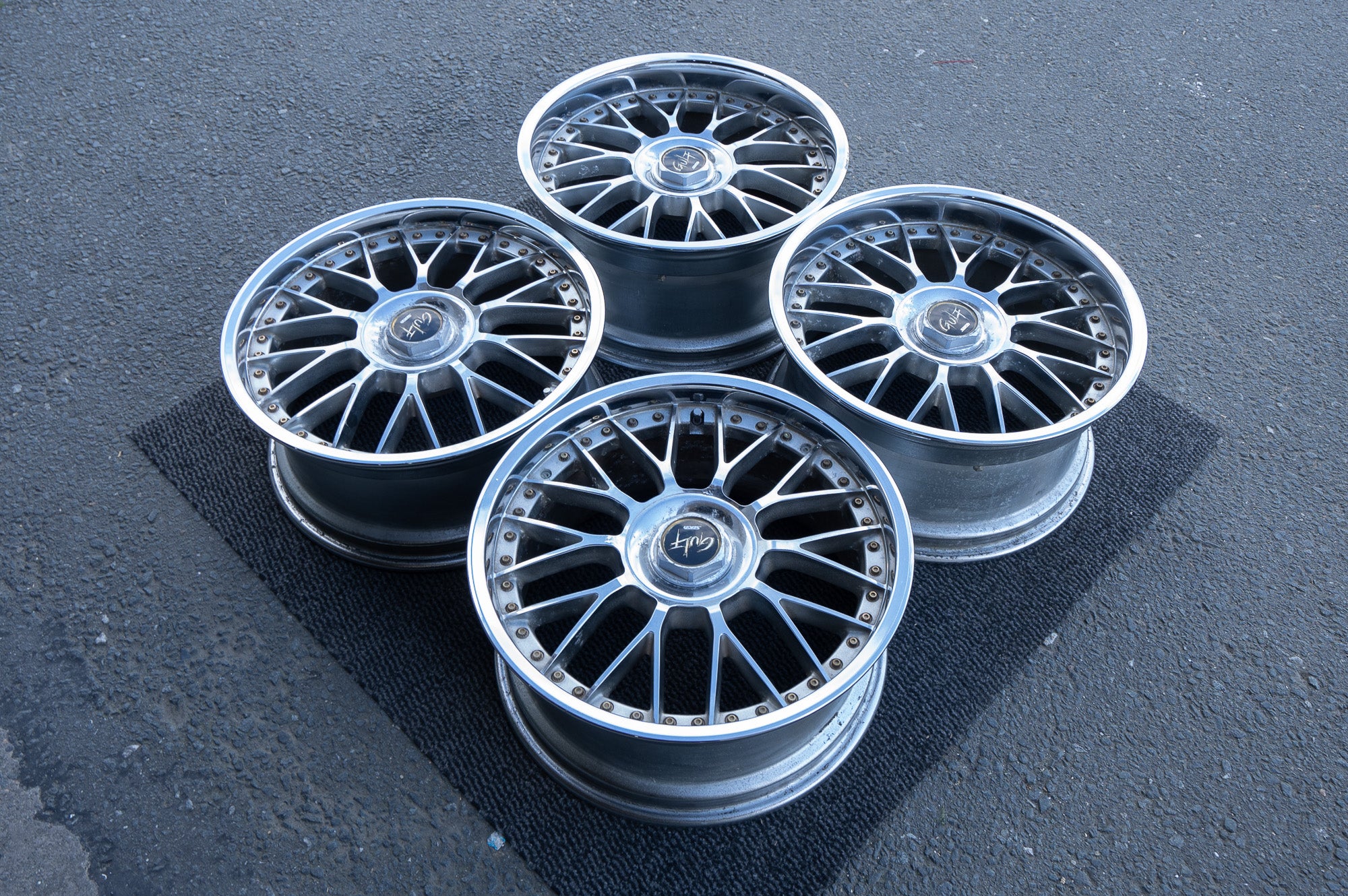 18インチ GULF STITCH ディスク STICH GULF MESH - JDM Distro - Buy JDM Wheels, Engines and Parts