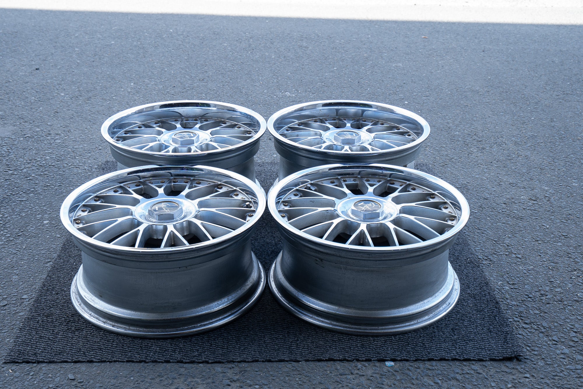 STICH GULF MESH - JDM Distro - Buy JDM Wheels, Engines and Parts