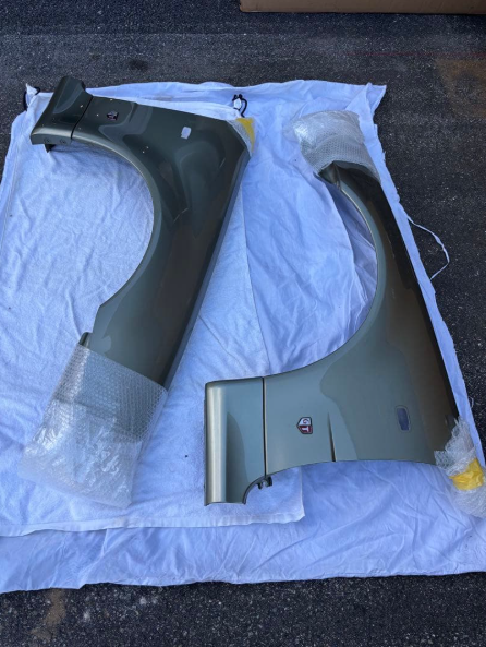 NISSAN SKYLINE R34 GTR BNR34 GENUINE OEM FRONT FENDERS WINGS PAIR