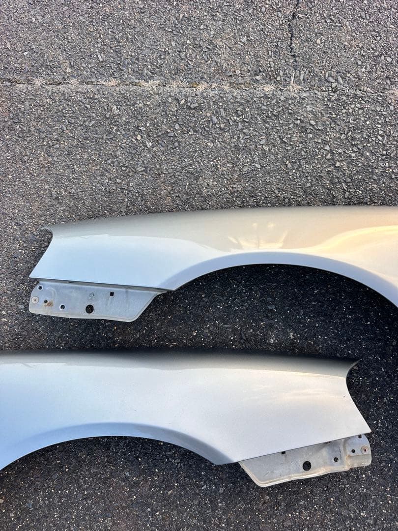 NISSAN SKYLINE R34 GTT ER34 4DR GENUINE OEM FRONT FENDERS WINGS PAIR