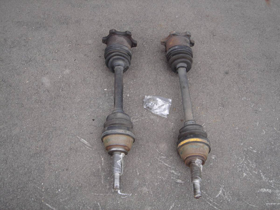 NISSAN SKYLINE R32 R33 GTR REAR DRIVESHAFT AXLE PAIR
