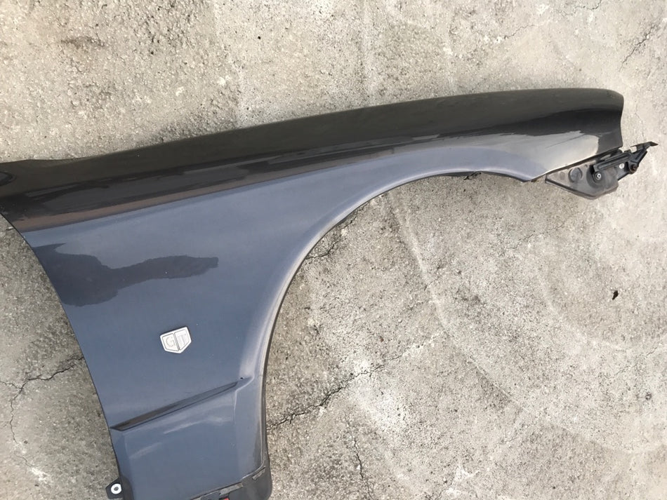 NISSAN SKYLINE R32 GTR GENUINE RIGHT FRONT FENDER