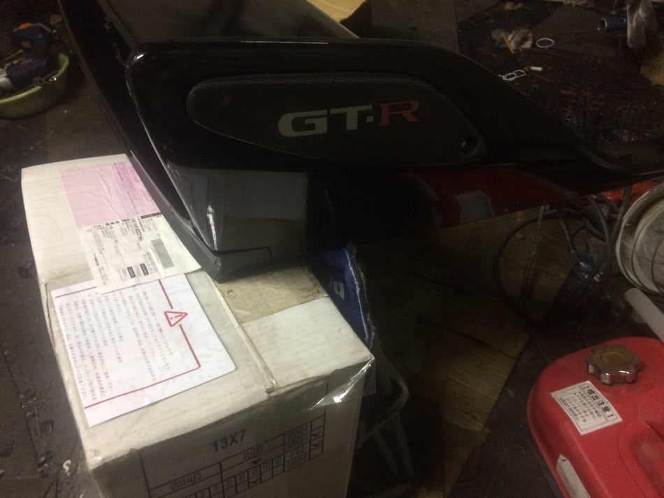 NISSAN SKYLINE R33 GTR REAR SPOILER