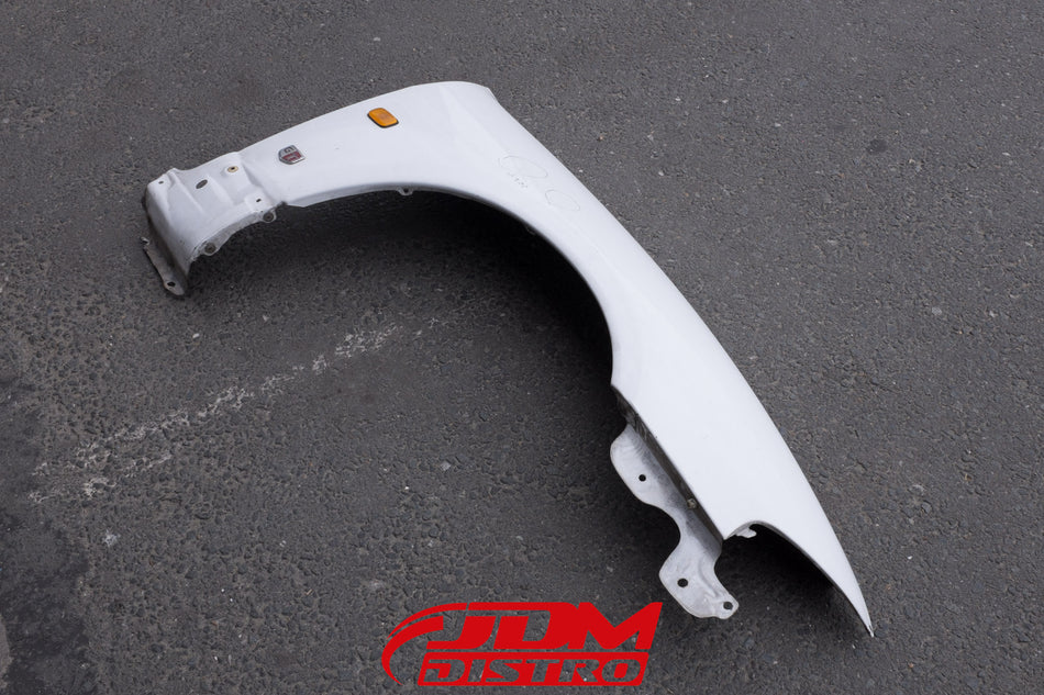 NISSAN SKYLINE R33 GTR RIGHT FRONT FENDER