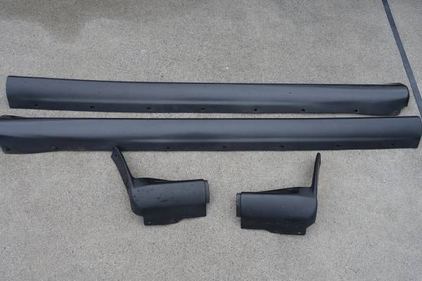 NISSAN SKYLINE R32 GTR OEM SIDE SKIRTS