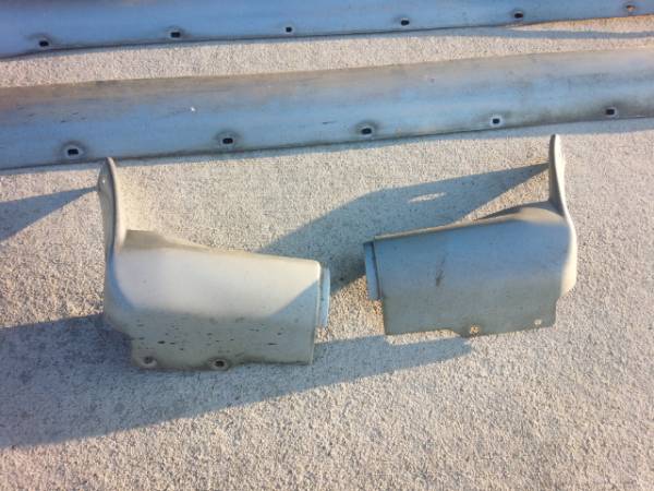 NISSAN SKYLINE R32 GTR OEM SIDE SKIRTS